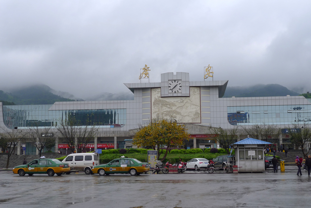 廣州到廣安危險(xiǎn)品物流專(zhuān)線-廣州到廣安化工涂料貨運(yùn)公司-危險(xiǎn)品證件齊全